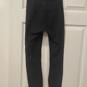 Wonder Under Lululemon Leggings 25”